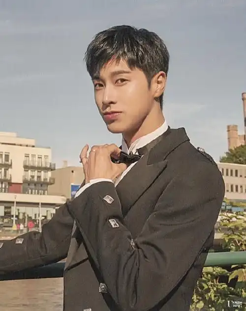 郑允浩超话瑜卤允浩超话#东方神起#【scan】『life is a journey』