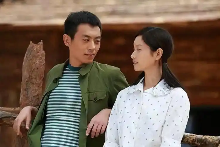 回顾朱亚文为何无法爆火原来无绯闻和敬业在名利圈才是原罪