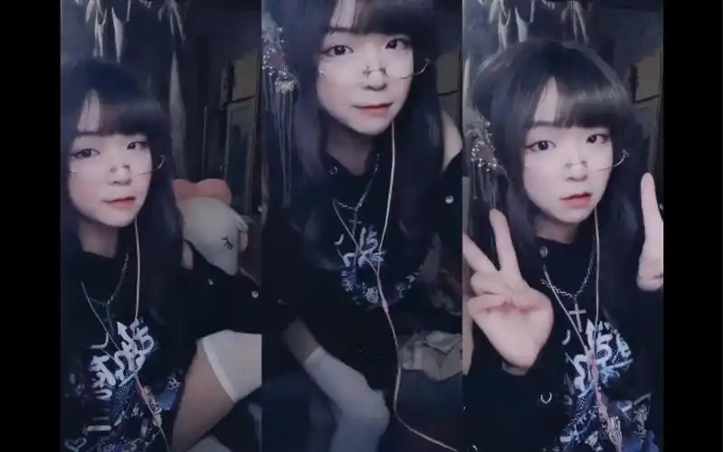 女装大佬直播间的绝对领域