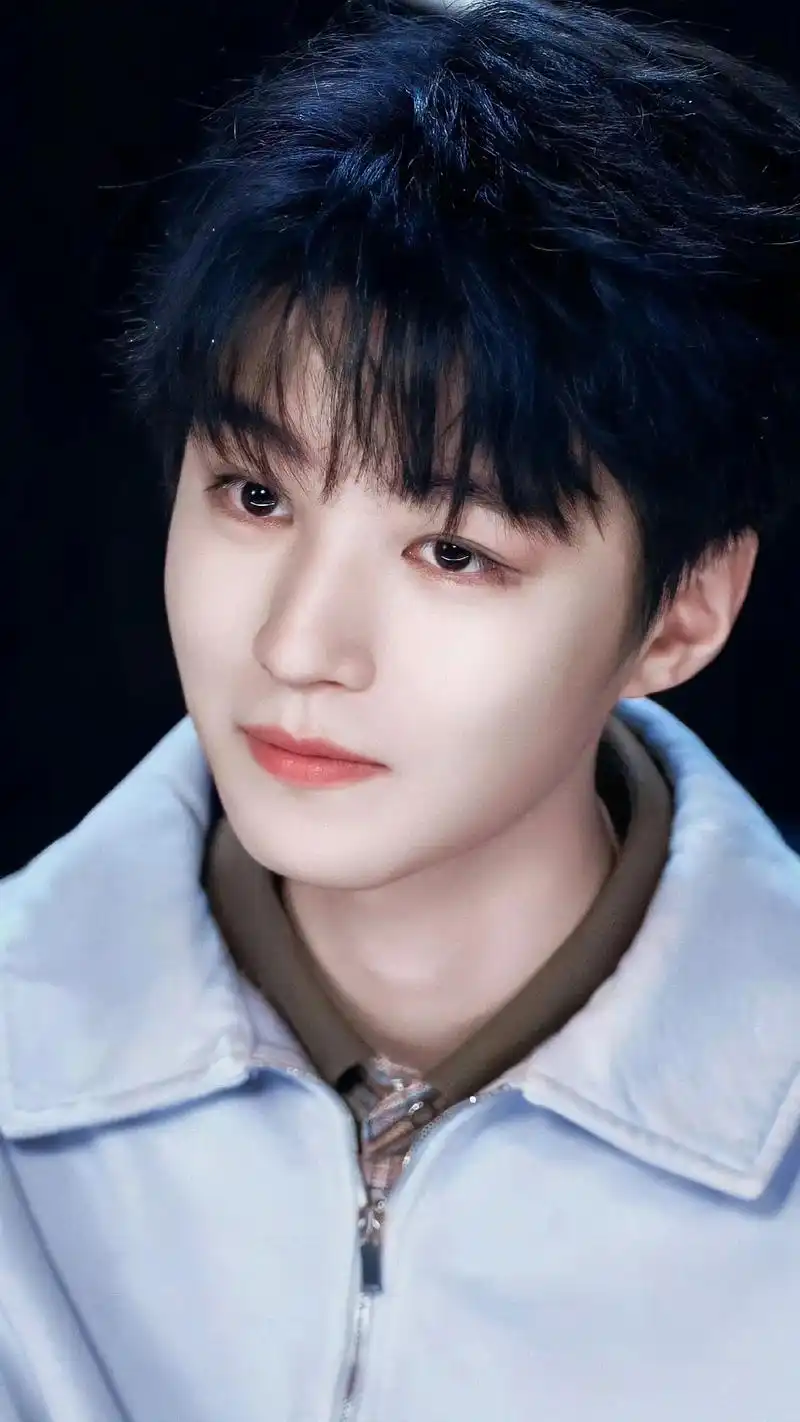 让我来看看你们这两天都存了哪些神图? #王俊凯 #185大帅 - 抖音