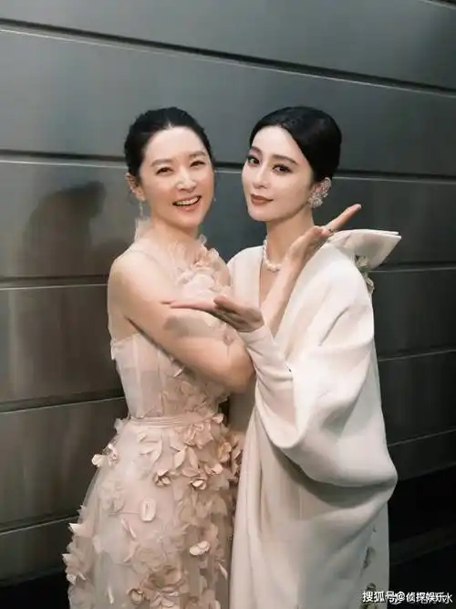 范冰冰罕晒与李英爱合照,猛夸对方美貌,两位美神合体超养眼