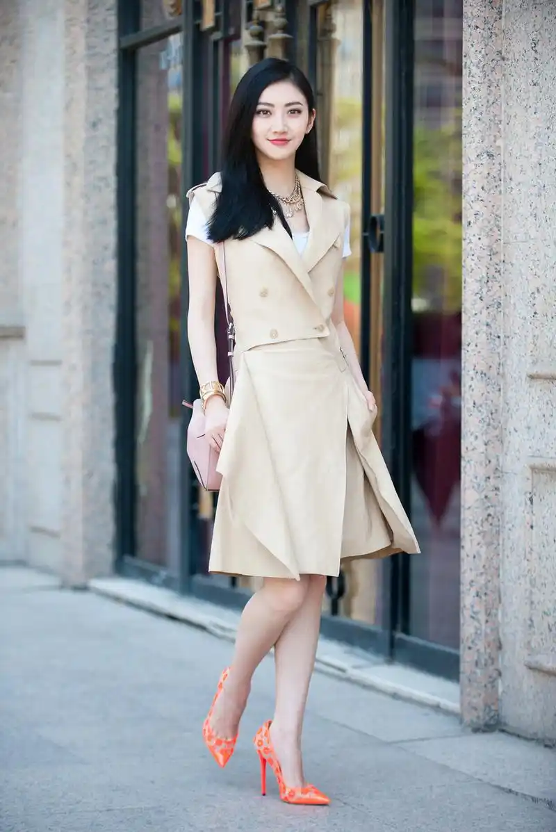 /p> p>2006年,景甜发行了个人首张音乐ep《 a target="_blank" href=