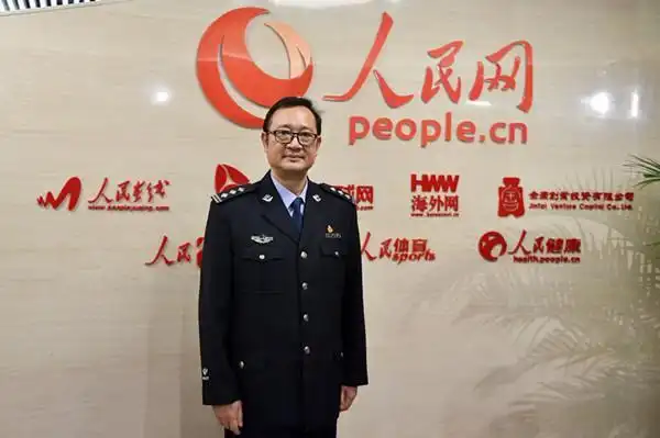 今天是香港回归20周年纪念日,谭善爱做客人民网特别节目《20年前进