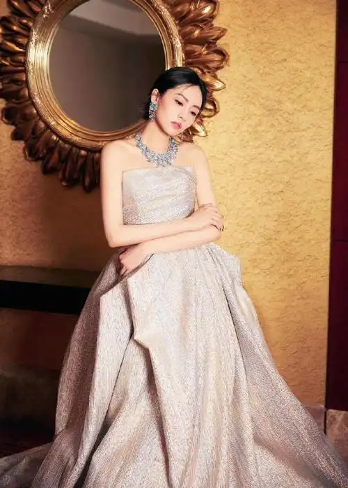 刘惜君在繁星中唱歌