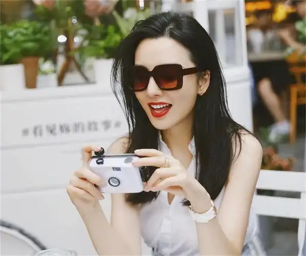 回顾王励勤前任曾相差9岁高调热恋分手后嫁富豪37岁身材火辣