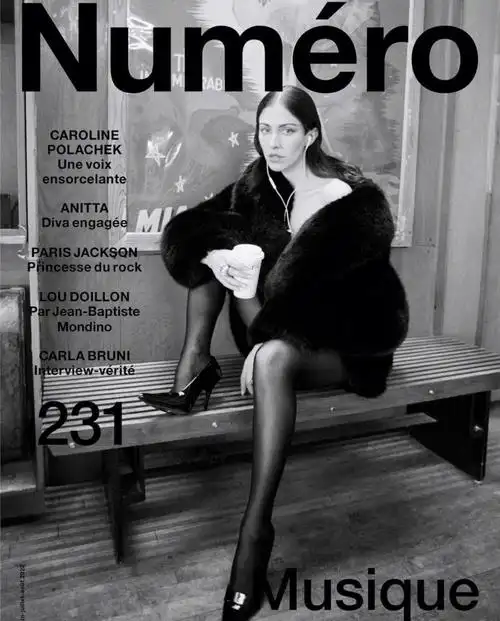 caroline polachek出镜「numero」2022年六月-八月合刊封面及大片