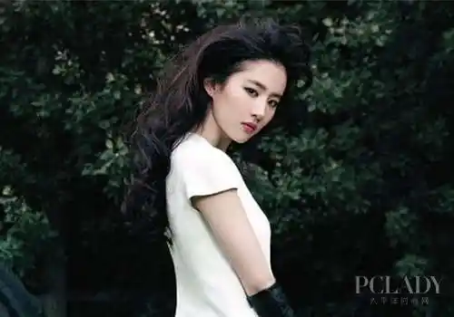 韩国小鲜肉李钟硕害羞称自己最爱的大陆女星是刘亦菲,大赞&ldquo