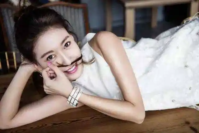 她是靳东妹妹,儿女双全老公成迷