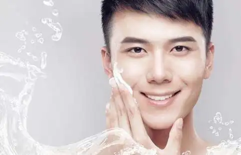 男士护肤:男士补水控油用什么?