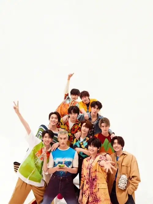 元气男团into1成团周年大片09