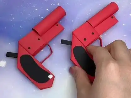 吃鸡游戏里的空投信号枪来了!太酷啦!