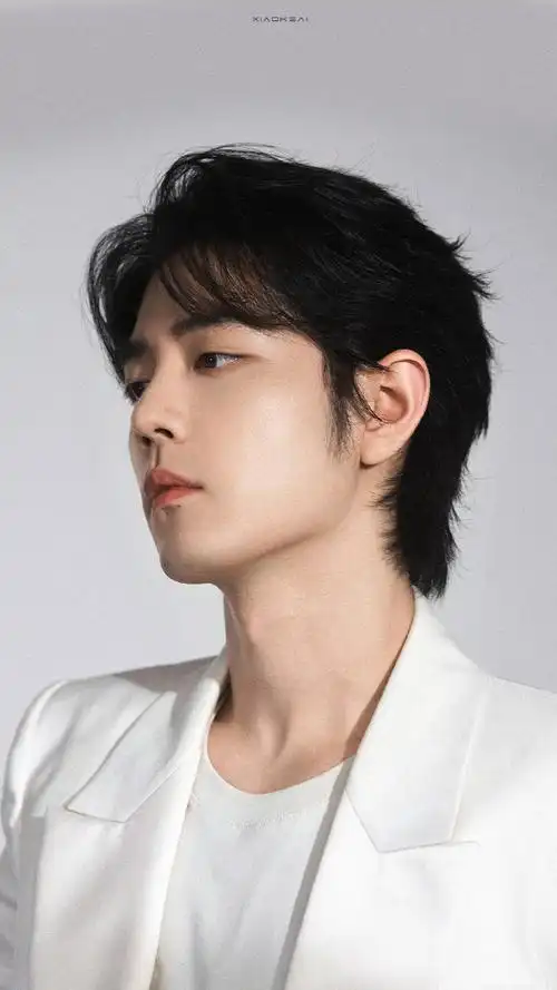 发质 完美 鼻子完美 嘴唇 完美 耳型 完美 喉结 完美 男人 完美 肖战