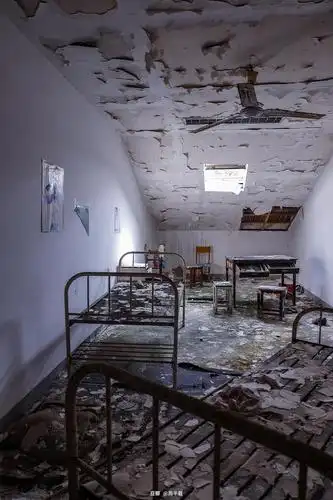 周半截的相册-「 废弃医院 」