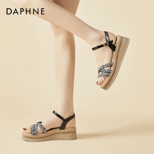 达芙妮厚底凉鞋女一字带新款夏季百搭松糕高跟鞋坡跟罗马鞋女鞋