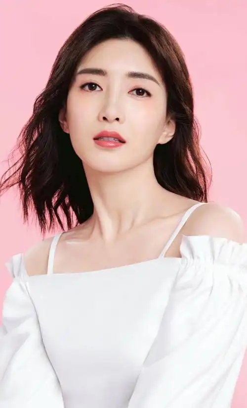 江疏影高清俏丽美照,优雅迷人!