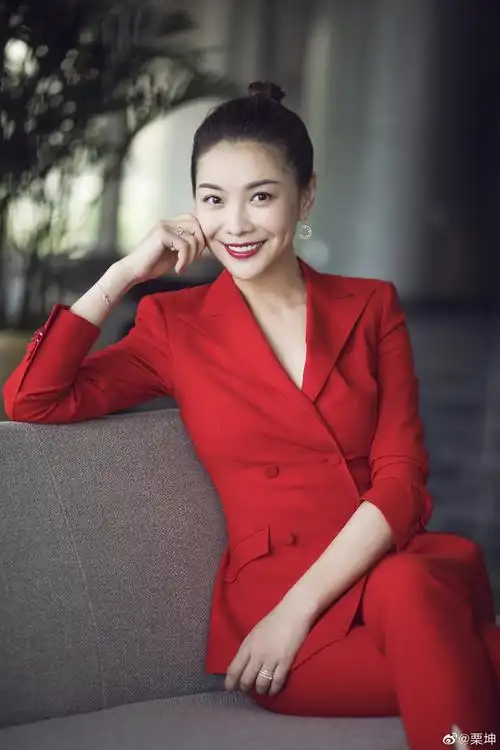 主持人栗坤宣布从北京电视台辞职将去创业