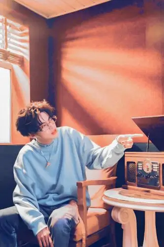 神仙颜值小鬼王琳凯!