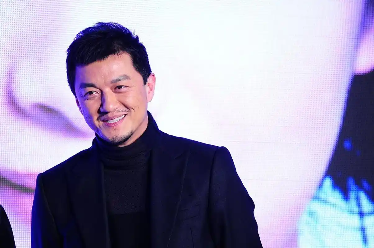 李亚鹏:从当红小生到"过街老鼠"的翻车之路#李亚鹏#   曾经的当红小生