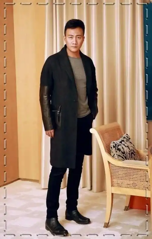 50岁胡军活动现场挥泪谈金庸表示能饰演乔峰是他一生荣幸