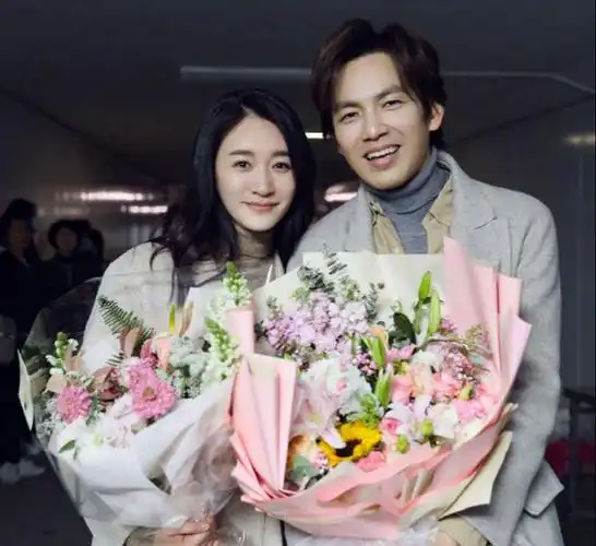 曝钟汉良李小冉或将四搭都市剧爱的搜索词网友期待已久