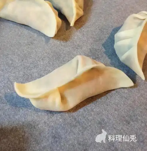 ╭▽╯饺子包法