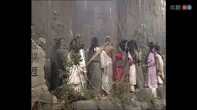 神雕侠侣里小龙女是怎么在绝情谷底度过16年的