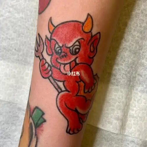 小恶魔纹身oldschool纹身