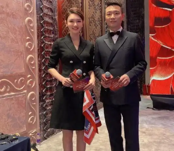 回顾央视主播龙洋从湖南走出的央视才女32岁却仍是单身