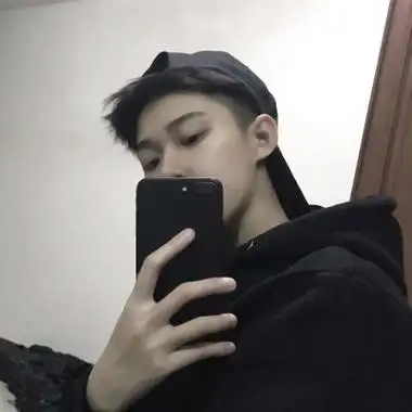 小哥哥自拍照片头像高清帅气的16岁小哥哥自拍照头像