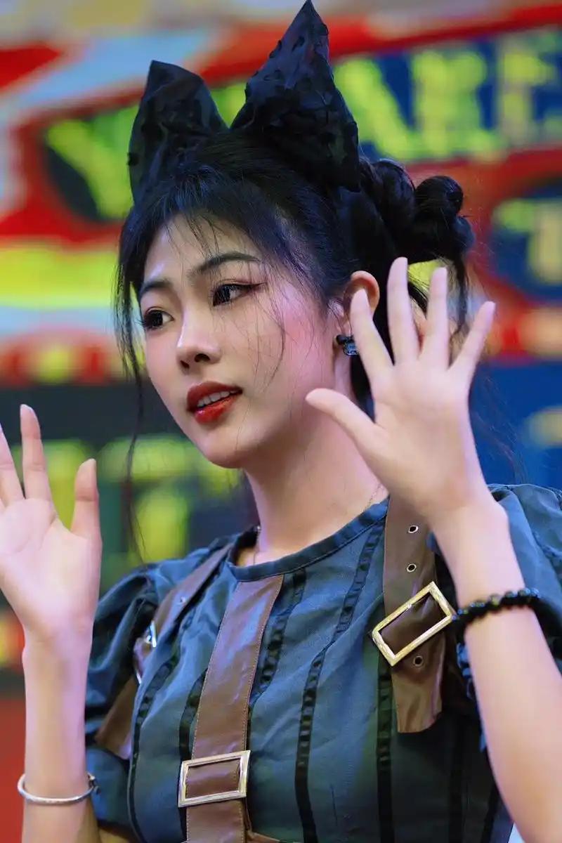 裁切完还怪好看的嘞#甜系女孩 #摄影 #分享照片 - 抖音