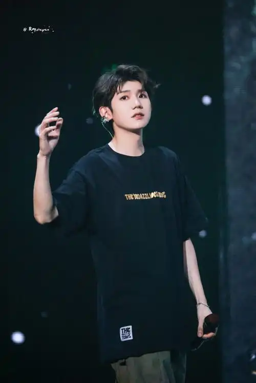 王源客厅狂欢巡演##微博演出季##王源用六年加了个不