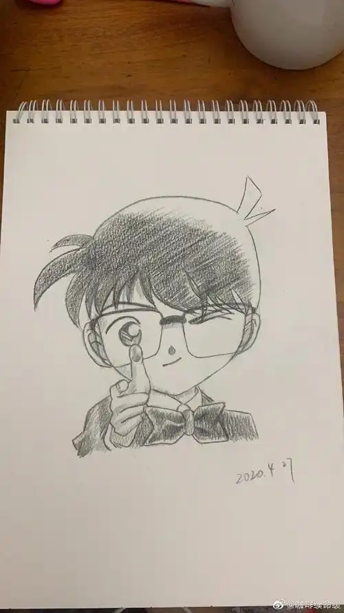 柯南简笔画# 素描的基本功还是差了点 . 来自咖啡续命缓 - 微博