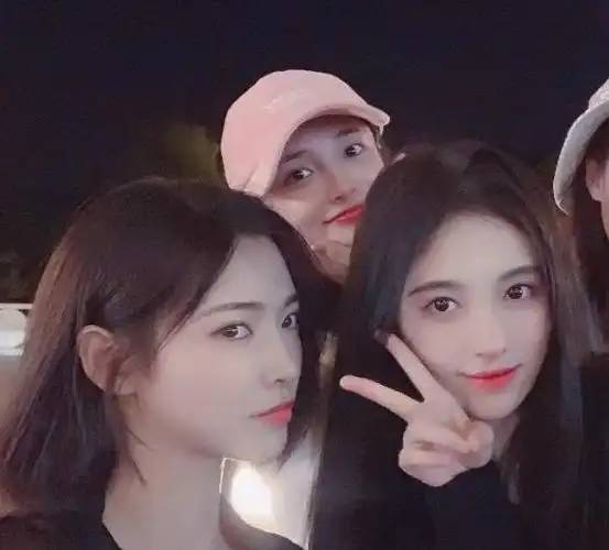 许佳琪毕业婚纱照绝美,作为一期生的骄傲,能否再续鞠婧祎神话?