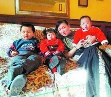 金星仨孩子近照曝光 全是弃婴 金星好有爱