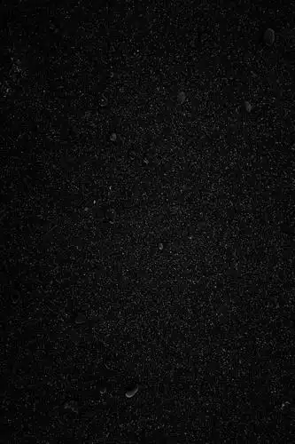 有没有好看的黑色主体的壁纸呢?