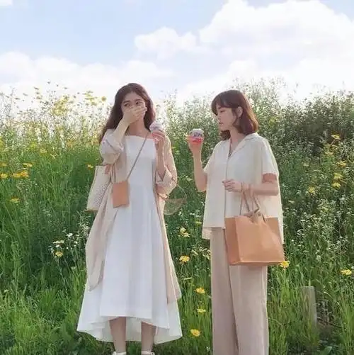 和闺蜜逛街最好这样穿连衣裙半身裙优雅清爽谁穿谁好看