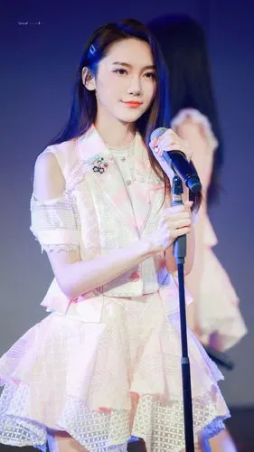 九位正式成员分别是陆婷,莫寒,戴萌,苏杉杉,钱蓓婷,刘增艳,张雨鑫