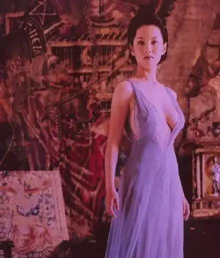 第八号当铺女主嫁韩国老公夫妻一年见一回婚后坚持不生子