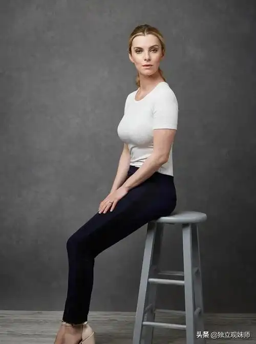 justicenatalie portmanemmy rossumtaylor swiftamanda seyfriedkaty