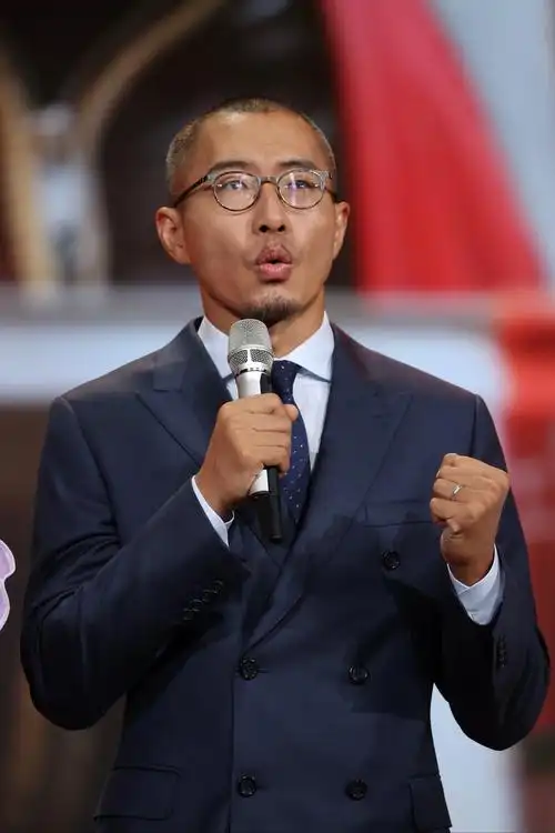 全国108位主持汇集央视晚会.你能认出几位?