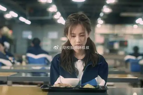 李一桐是什么甜妹本人啊,少女感双马尾青春气息十足