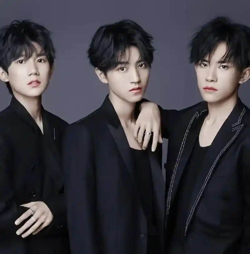 tfboys #王俊凯王源易烊千玺 #合照 #tfboys - 抖音