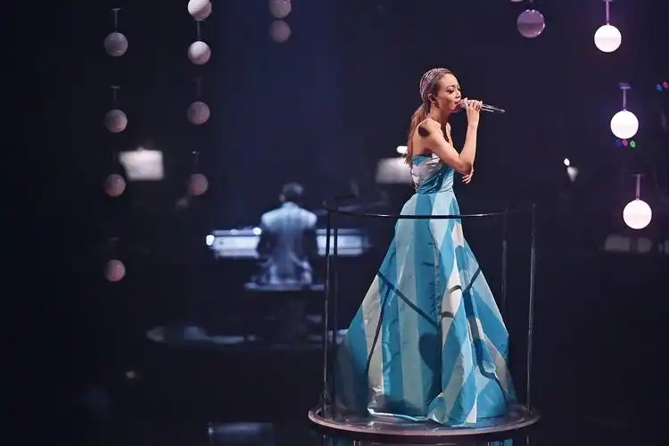 容祖儿pretty crazy演唱会专辑上线