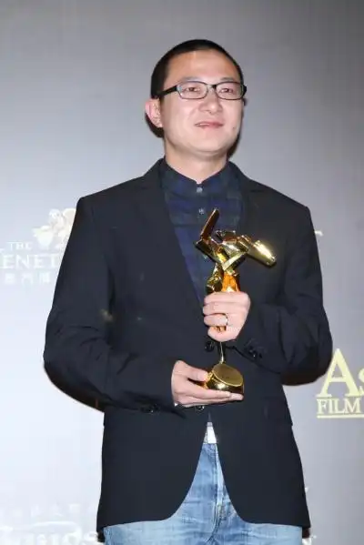 让色彩在电影里流淌—专访《万物生长》《推拿》摄影师曾剑