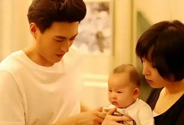 吴京儿子叫吴所谓,靳东儿子靳小爷,结果却都败给杨澜女儿的名字