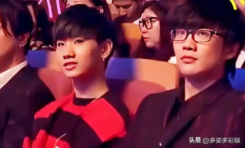 汪苏泷新恋情疑似被曝光,贴心为女友拎鞋,还穿同一件外套_音乐_刘大锤