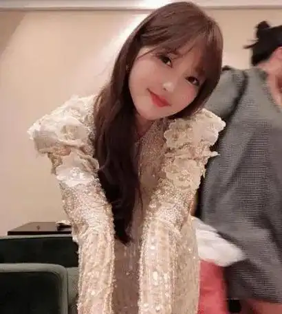 揭秘金莎的原生家庭