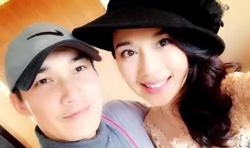 好丈夫张铎:娶大8岁的妻子,姐弟恋多年如一日,至今恩爱如初