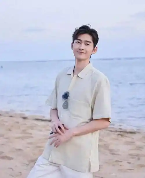 七年之痒后,张翰现状曝光,与古力娜扎昔日情缘终成陌路