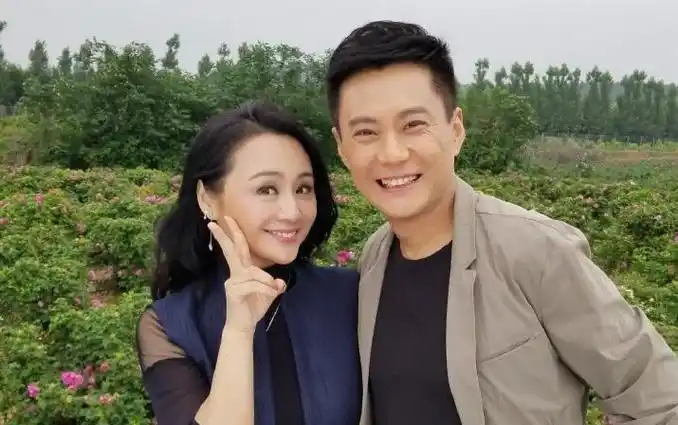 曹颖的老公叫什么,曹颖老公最近的照片,本文共(1918字)